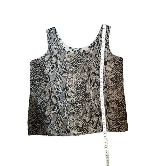 Multiple animal print reversible tank top - Picture 11 of 11